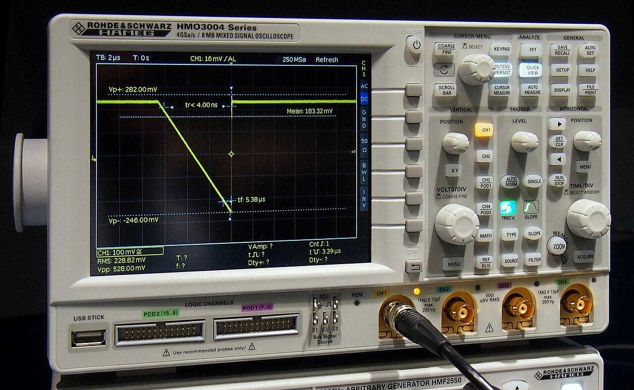 Digital oscilloscope displaying a signal waveform on its screen